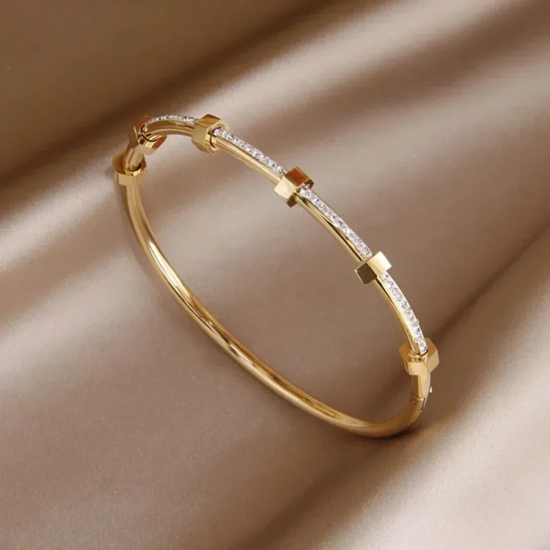 Elegant Bright Gold Bracelet